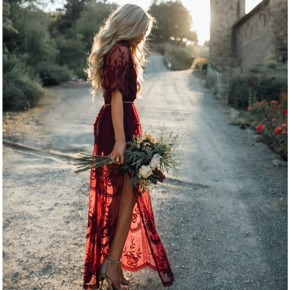 ‘Amelia’ Lace Maxi Dress. - Picture 4 of 5